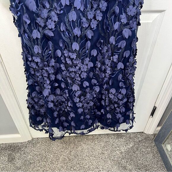 Sz 12 CARMEN MARC VALVO INFUSION
Blue 3D Floral Mermaid Gown $495 MSRP NWT - Picture 5 of 17